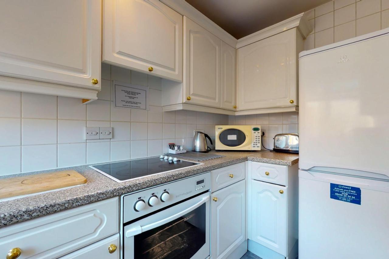 Hertford Court Лондон Экстерьер фото